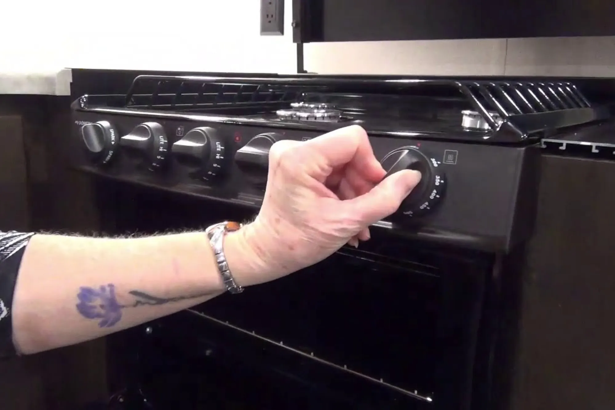 Stove Flame Adjustment Service